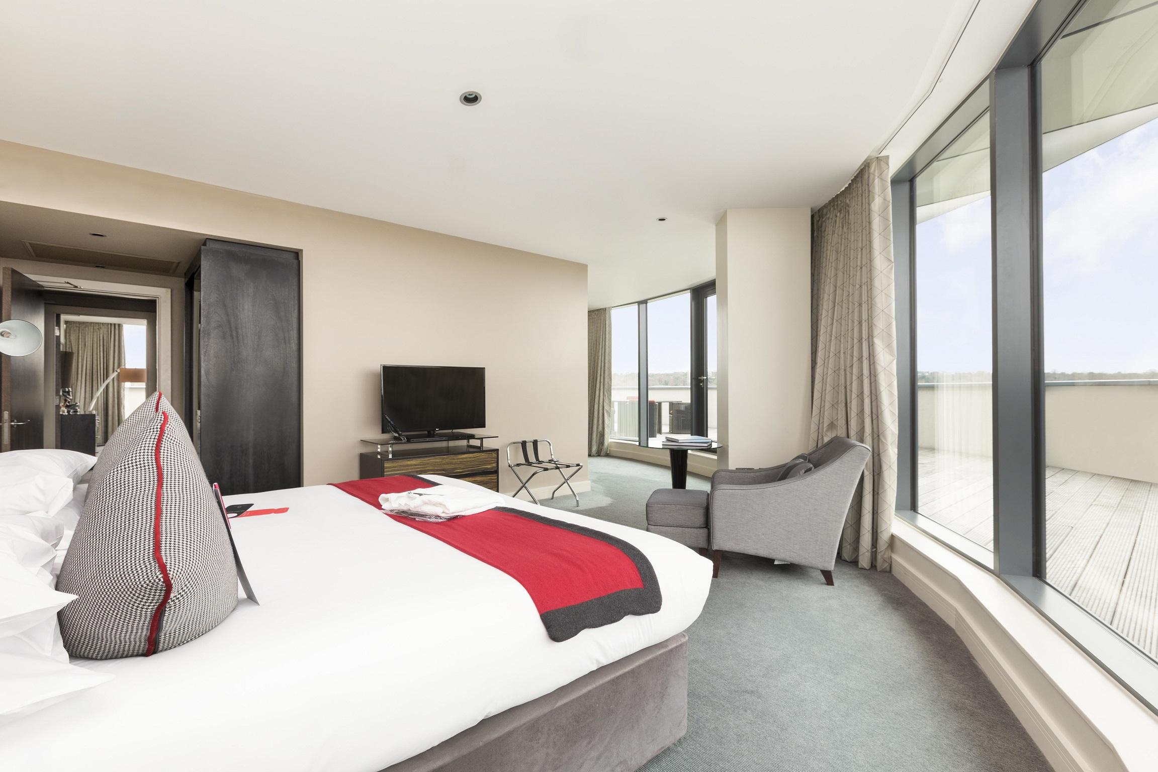 Brooklands Hotel & Spa Weybridge Esterno foto