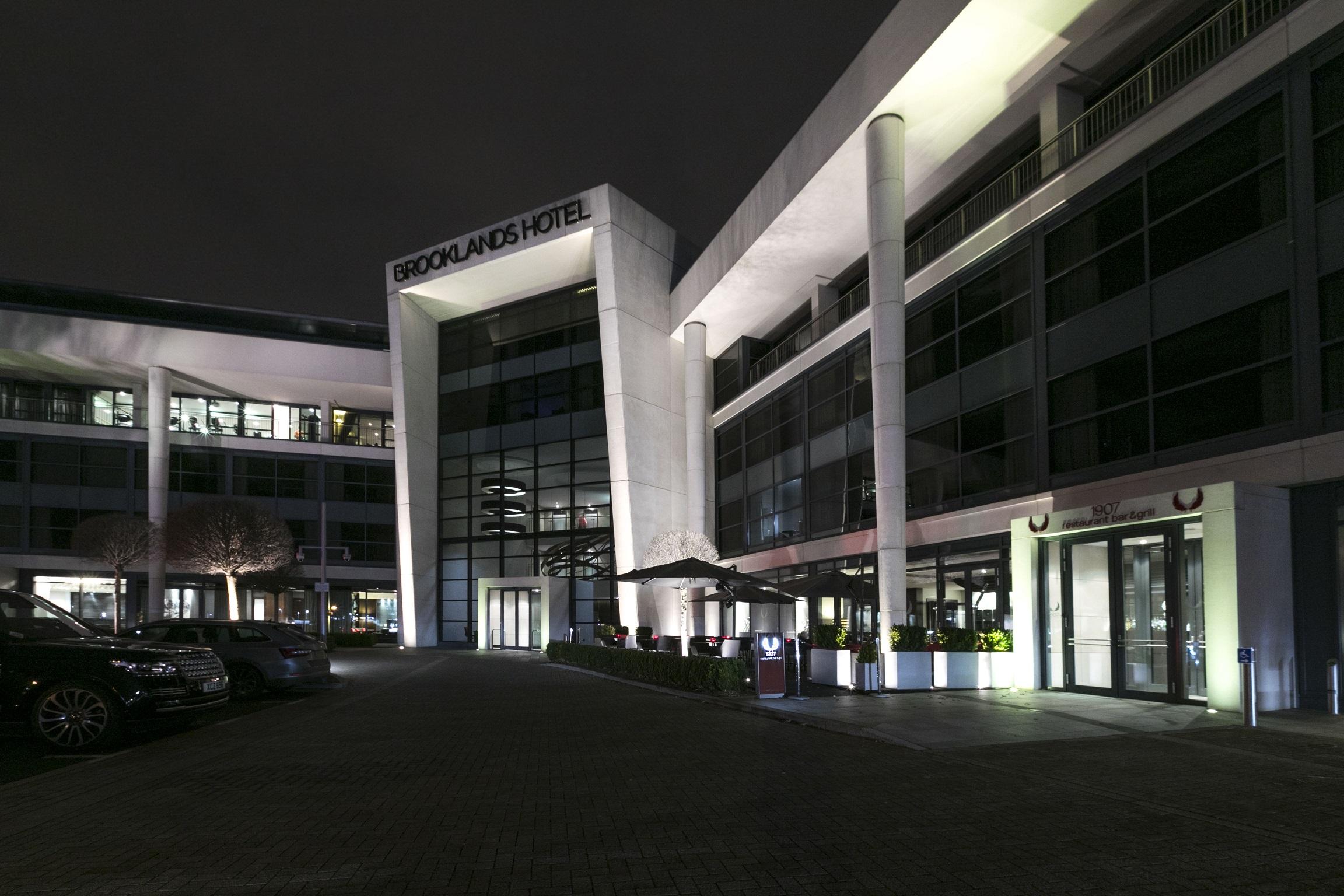 Brooklands Hotel & Spa Weybridge Esterno foto