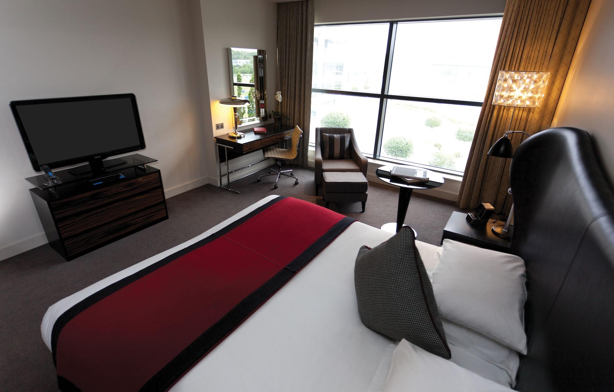 Brooklands Hotel & Spa Weybridge Esterno foto