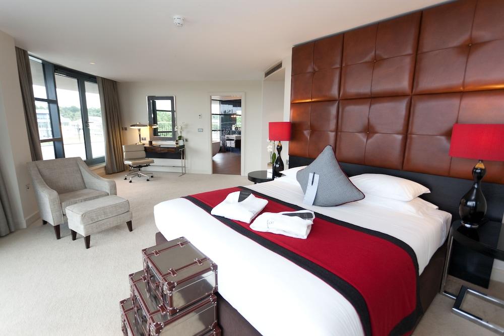 Brooklands Hotel & Spa Weybridge Esterno foto